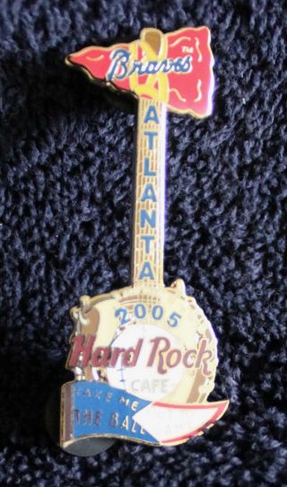 Hard Rock Cafe Pin - Limited Edition 1000 - Atlanta Braves 2005 Tomahawk Chop