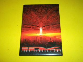 Independence Day Alien Ship Movie Film Promo Pin Back Button