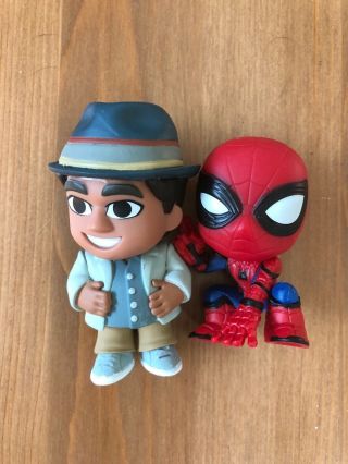 Marvel Spider - Man Far From Home Funko Mystery Minis: Ned And Selfie Spider - Man