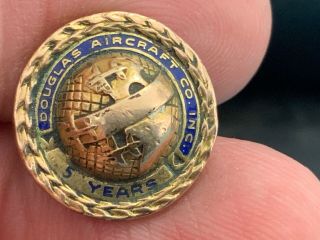 Douglas Aircraft Co.  Inc.  1/10 12k Gold 5 Years Of Service Award Pin.