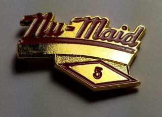 Nu Maid Nu - Maid Dairy 5 Year Hat Lapel Pin 1002