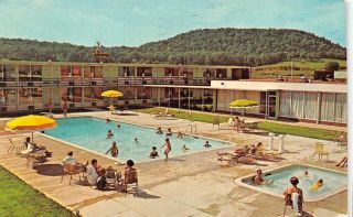Cave City,  Ky Kentucky Holiday Inn Pool & Spa Roadside 1972 Chrome Postcard