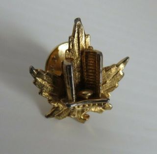 Vintage Maple Leaf Toronto City Hall Gold Tone Lapel Pin (inv22549)