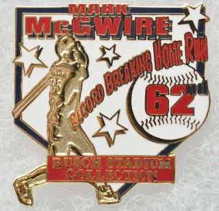 Mark Mcgwire Record Breaking Homer Run Record Busch Stadium Baseball Pin A0552