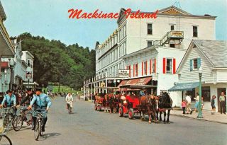 Mackinac Island,  Mi Michigan Main Street Horse Carriage Police On Bikes Postcard