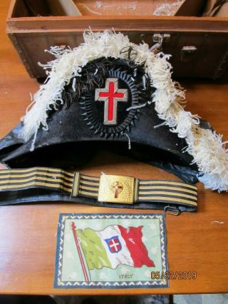 Antique E.  A.  Armstrong Knights Templar Masonic Hall Dress Hat Cross Feathers Box