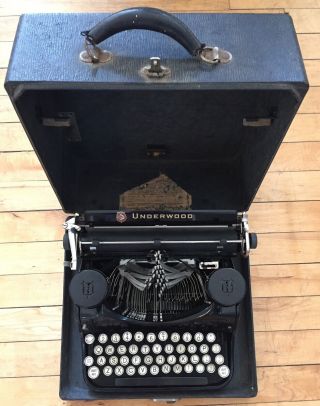 1933 Underwood Portable Typewriter Standard Four Bank Keyboard W Instructions Ec
