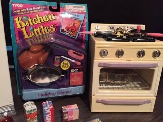 Vintage Tyco Kitchen Littles Refrigerator And Stove W/holiday Dinner In Package