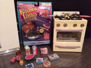 Vintage Tyco Kitchen Littles Refrigerator and Stove w/holiday Dinner in Package 2