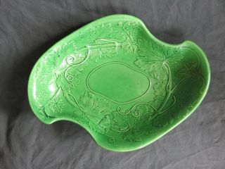 Antique Majolica Green Leaf Vine Serving Dish Bowl - 19th C - Rare Form