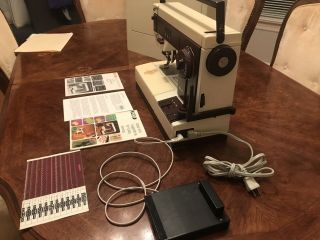 Pfaff Sewing Machine Synchronic 1229 With Case,  Antique. 2