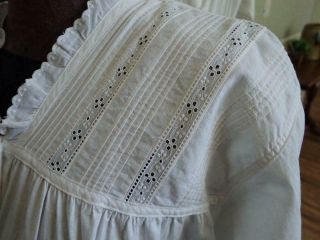 Sweet Farmhouse Antique White Cotton Night Gown Great Display Nightgown