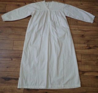Sweet Farmhouse Antique White Cotton Night Gown Great Display Nightgown 6