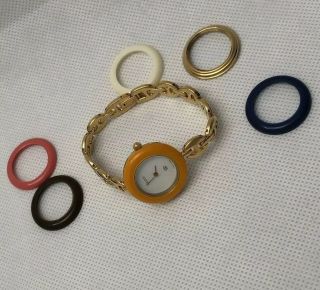 Women’s Authentic Gucci 1100l 18k Gold P.  W/ 6 Interchangeable Bezel Watch
