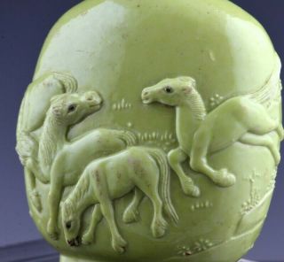 & RARE CHINESE QIANLONG LIME GREEN ENAMEL IMPERIAL HORSES SNUFF BOTTLE 7