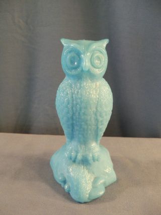 Westmoreland Owl On Stump Or 1 Pound Owl Figurine - Milk Or Antique Blue Glass