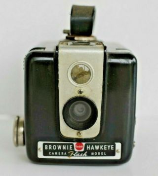 Antique Kodak Brownie Hawkeye Flash Model Film Box Camera (1949 - 1961), 2