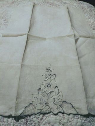 Madeira Embroidered and Applique White Linen Hand Towel 19 