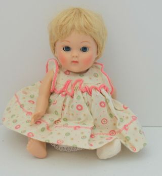 Little Blonde Girl With No Markings Possivly Vintage ??
