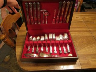 Wm Rogers Mfg Co Extra Plate Rogers Magnolia 53 Piece Set In Chess