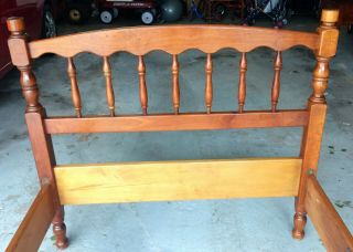 VINTAGE L.  & J.  G.  STICKLEY CHERRY VALLEY TWIN SINGLE SPINDLE BED FRAME 2