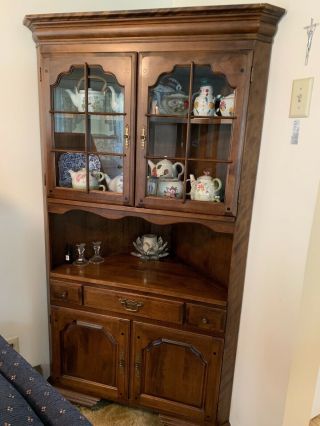 Early American Solid Maple China Cabinet / Glass Hutch Display By Temple Stuart