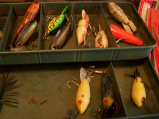 Vintage Metal Tackle Box Full of Old Fishing Lures & Accessories 8