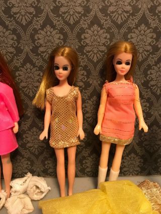 vintage topper dawn dolls,  extra clothes  3