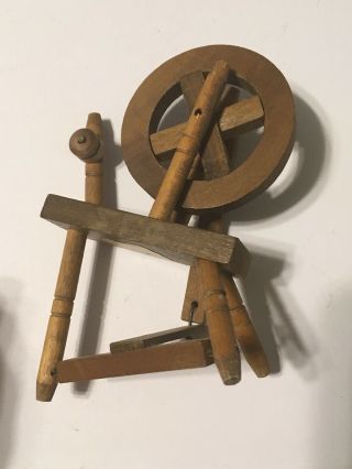 Dollhouse Miniature Vintage Primitive Wooden Spinning Wheel Treadle Wheel Move