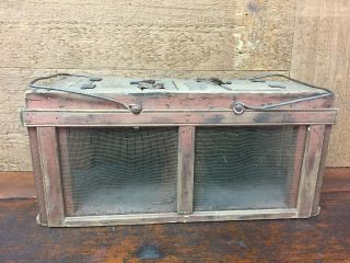 Vintage Primitive Wooden Frog/critter Bait Box Cage Handmade Cabin Fishing Decor