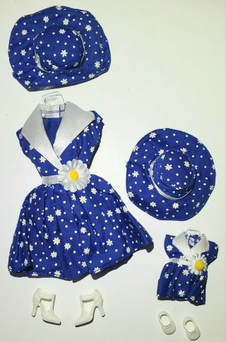 Mattle Barbie & Baby Matching Complete Outfits Blue & White W/daisy Fashion Ave