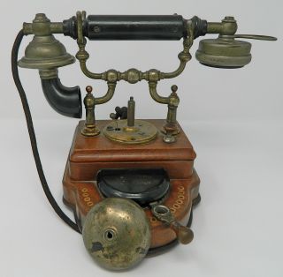 Rare Antique L.  M.  Ericsson Telephone Model HA 150 Serial Number 662586 Stockholm 8