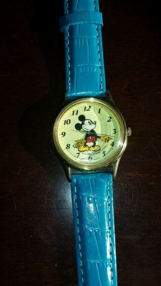 Retired - Vintage - Disney Seiko By Lorus Mickey Mouse Gold Tone Quartz Watch