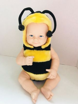 Cute Vtg 14” Anne Geddes Baby Bumblebee Bee Vinyl Doll Realistic Reborn