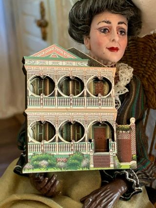 Artisan Miniature Dollhouse Painted Victorian Doll House Room Prop Shelf Sitter