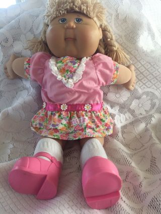 Cabbage Patch Kids Pretty In Pink Spring Dress Blonde Blue Eye Pigtails 2005