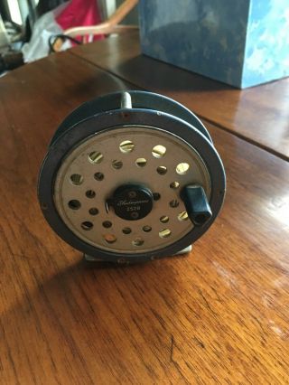 Vintage Shakespeare 2529 Fly Reel With Line