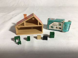 Calico Critters/sylvanian Vintage Miniature Doll House With Tiny Furniture