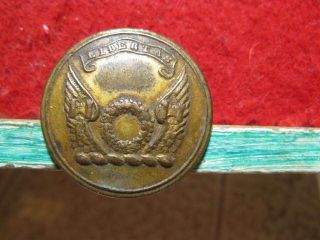 Detecting Finds Large 25mm Livery Button Gold Gild Winged Wreath?