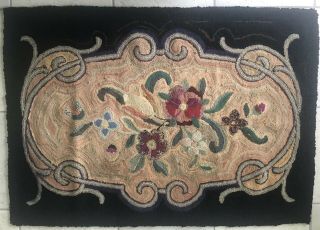 Primitive Vintage Wool Hand Hooked Rug With Floral Decoration 50 X 36 Americana