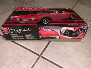 Vintage AMT Ertl Ferrari 250 GT S.  W.  B.  - 1:24 Model Car Kit 8688 Opened Box 3