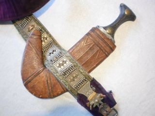 Old Jambiya Yemeni Khanjar Dagger Goat Horn Handle With Belt Silver Embroidery
