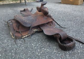 Antique Western Designed Leather Horse Saddle & Stirrups - Brown 26 " L