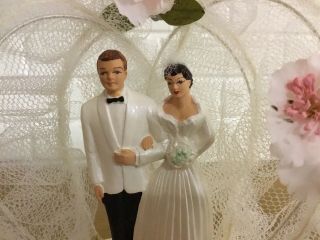 VINTAGE WEDDING CAKE TOPPER BRUNETTE BRIDE REDDISH BROWN HAIR GROOM MADE IN CA 2