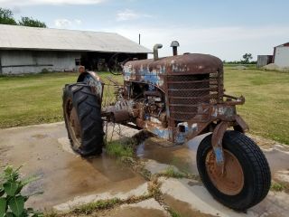 Antique Silver king tractor model 42 standard needs restored 2