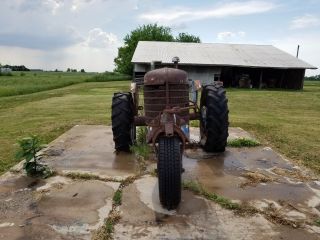Antique Silver king tractor model 42 standard needs restored 3