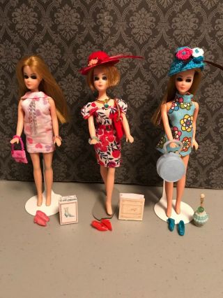 Vintage Topper Dawn Dolls,  Shopping 