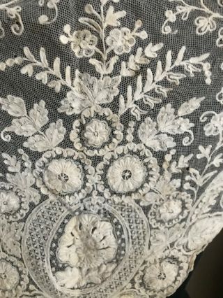 OUTSTANDING 1850 ' s Ladies Lace Shawl - Fine Handmade embroidery on Muslin Fabric 3