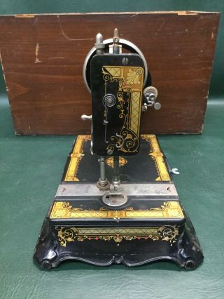Rare Antique IDEAL Decorative Cast Iron Hand Crank Sewing Machine w/ Accessories 8