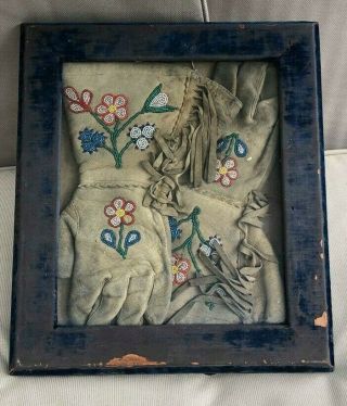 Fine Cased 19th Century Native American Beadwork Gloves - Gauntlets